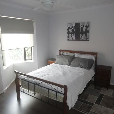 Prime Location & Spacious Аделаида Экстерьер фото